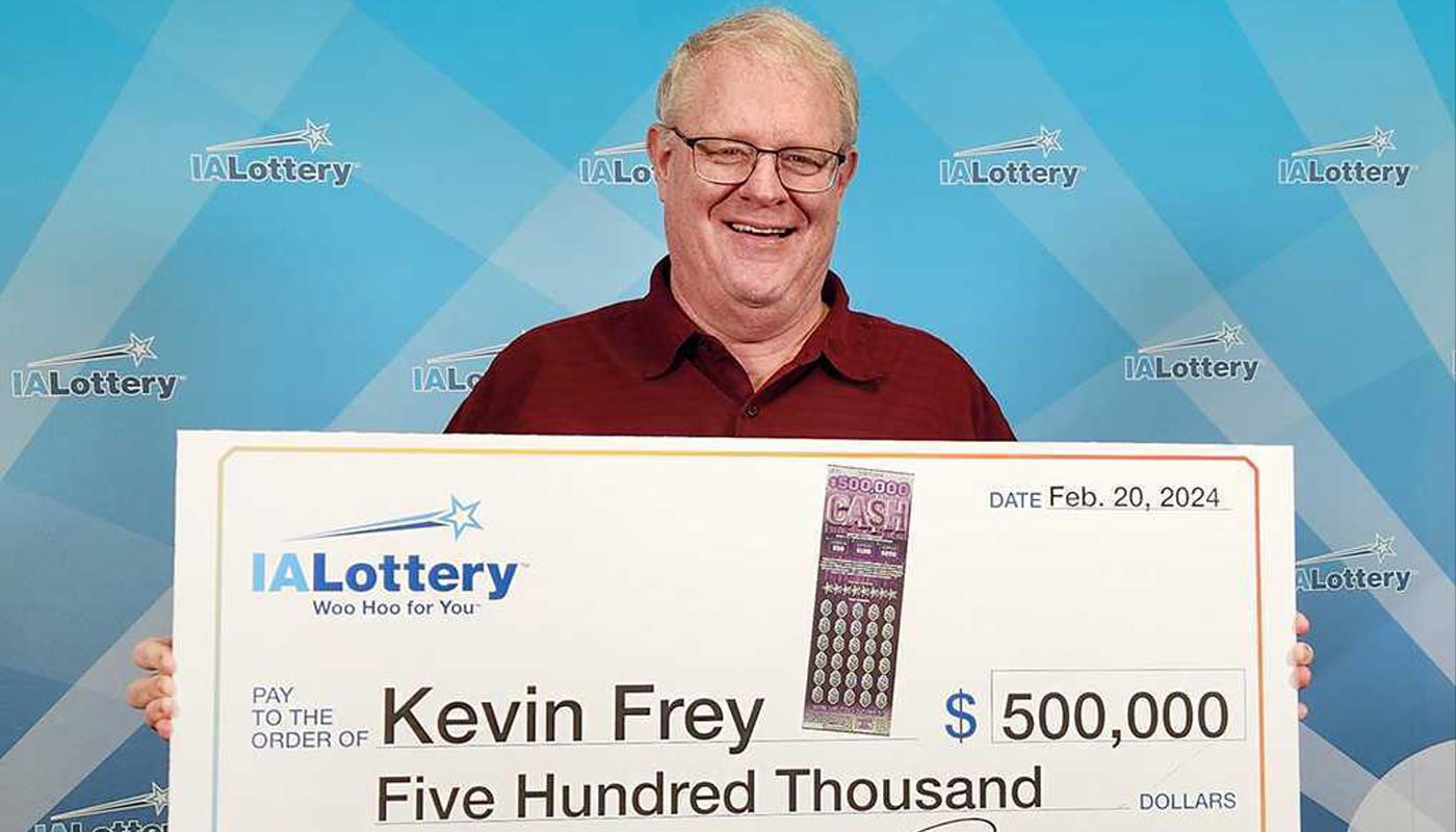 Flustered Iowa Lottery winner leaves his ticket behind