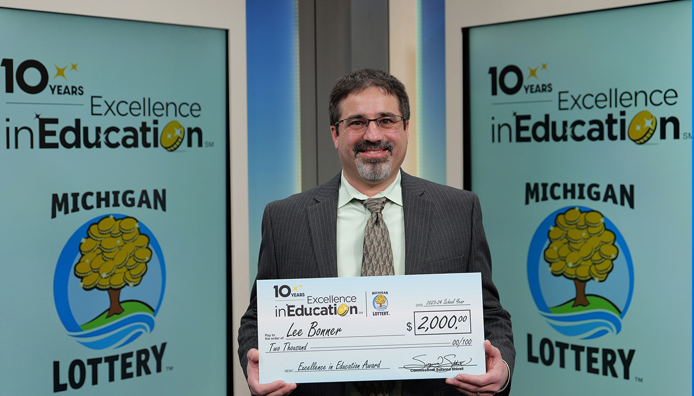 Novi teacher wins Michigan Lottery Excellence in Education award