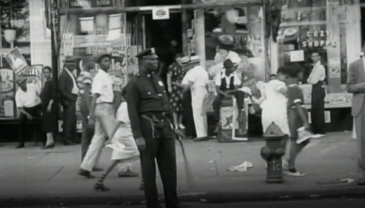 A picture of Harlem, New York, in the 1920's.