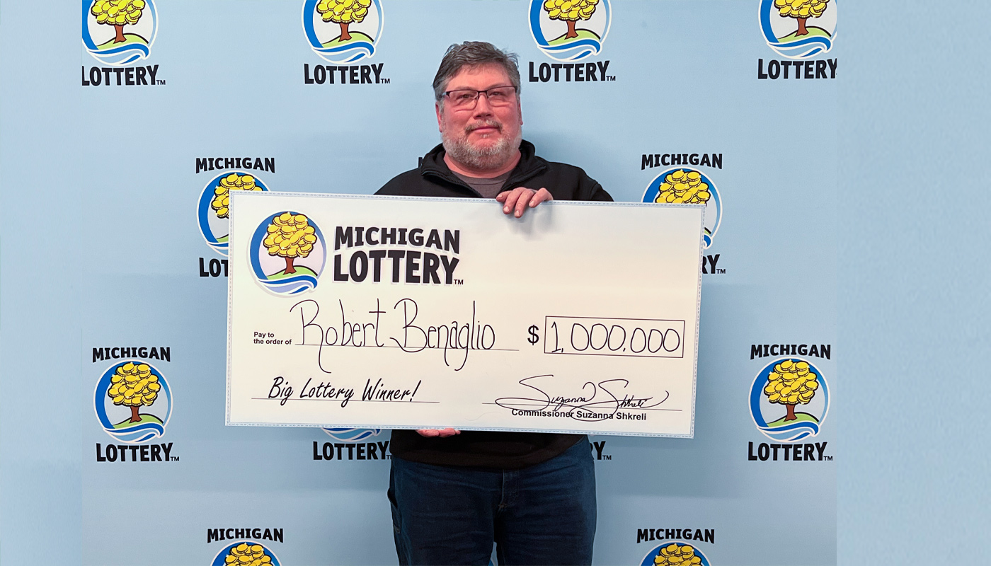 Man hits $1M Powerball prize after 10 years of weekly plays