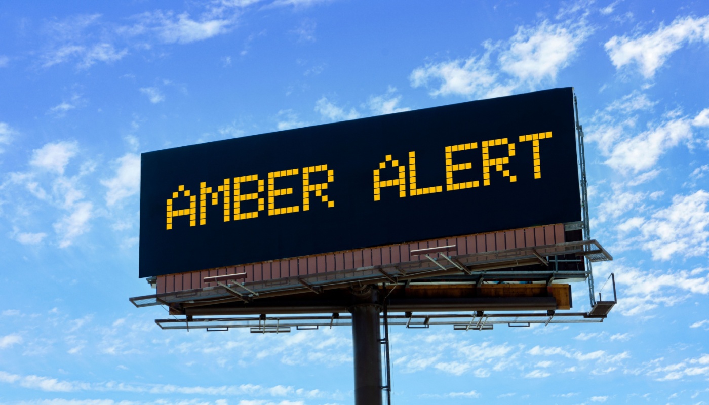 An electronic billborad displaying "Amber Alert".