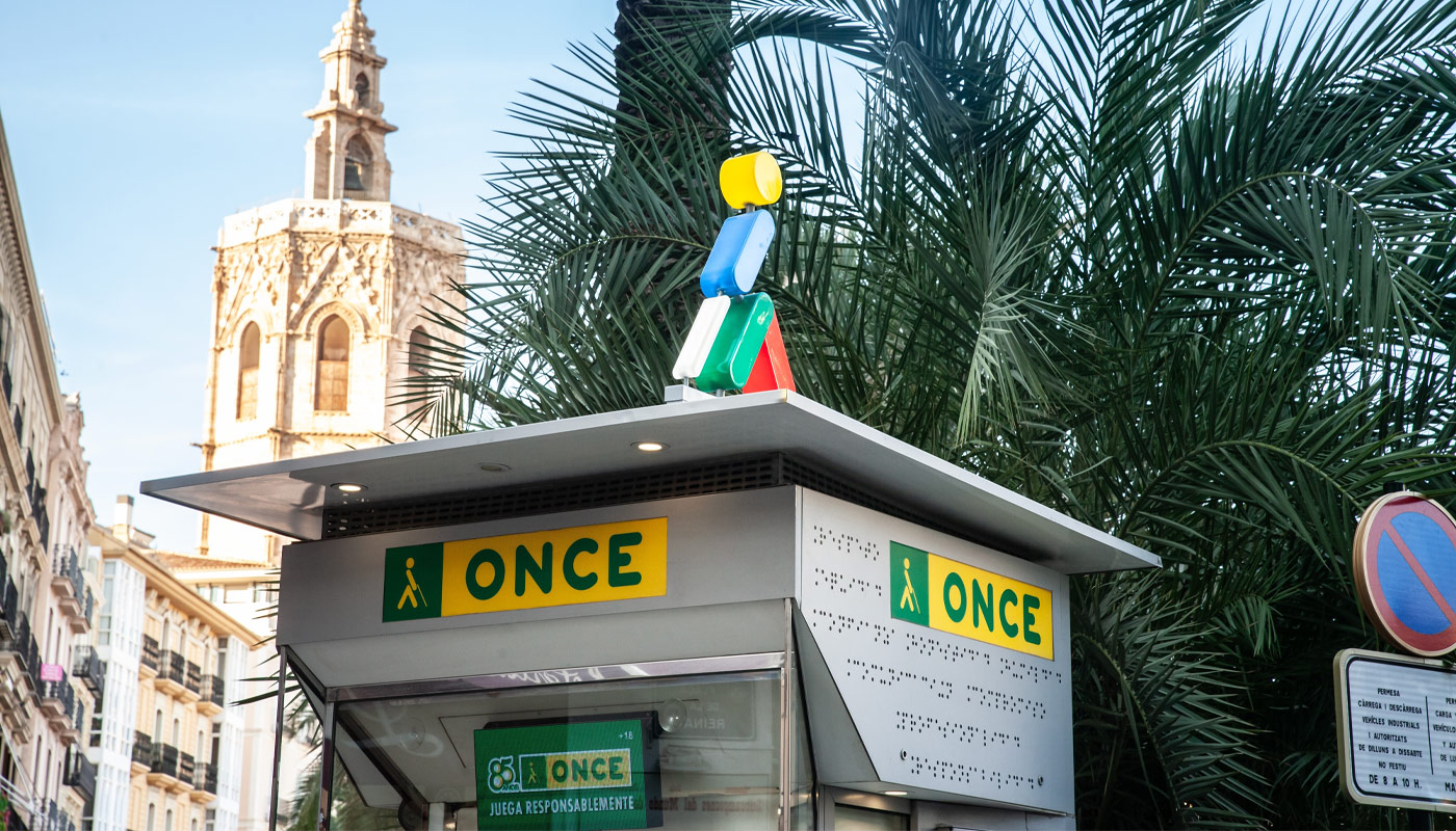 A sign for the ONCE Spanish lottery.